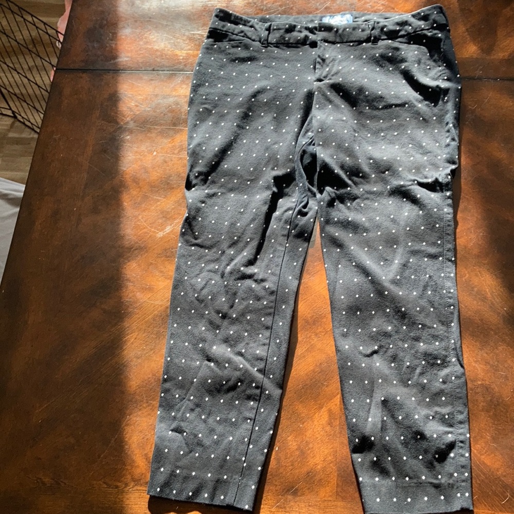 Black and white spotted mid rise pants